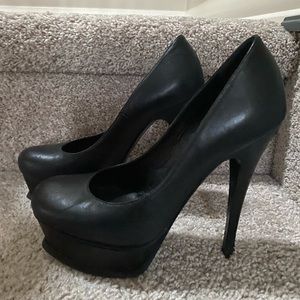 Authentic YSL Saint Laurent Tribute Pumps SZ 35